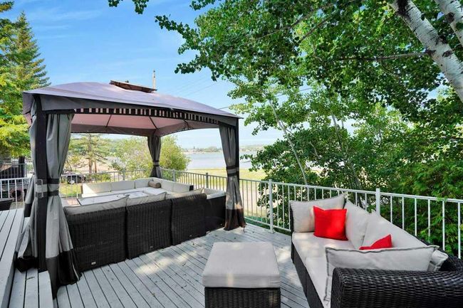 34 Beach St E, House other with 3 bedrooms, 2 bathrooms and 2 parking in Rochon Sands AB | Image 5