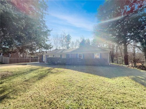 5908 Millstone Ln, Pfafftown, NC, 27040-9402 | Card Image