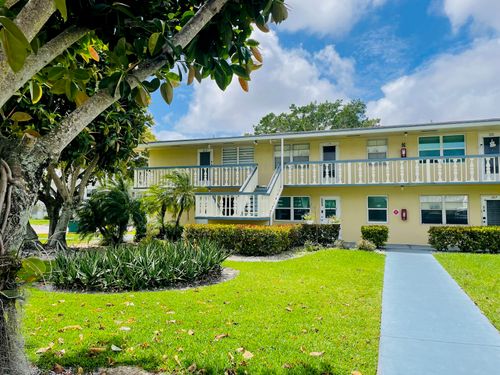 277 Chatham N, West Palm Beach, FL, 33417-1843 | Card Image