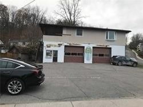 31 Kent St, Campbellford, ON, K0L1L0 | Card Image