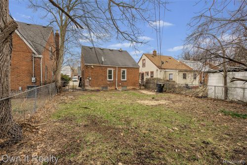 19207 Saint Marys Street, Detroit, MI, 48235 | Card Image