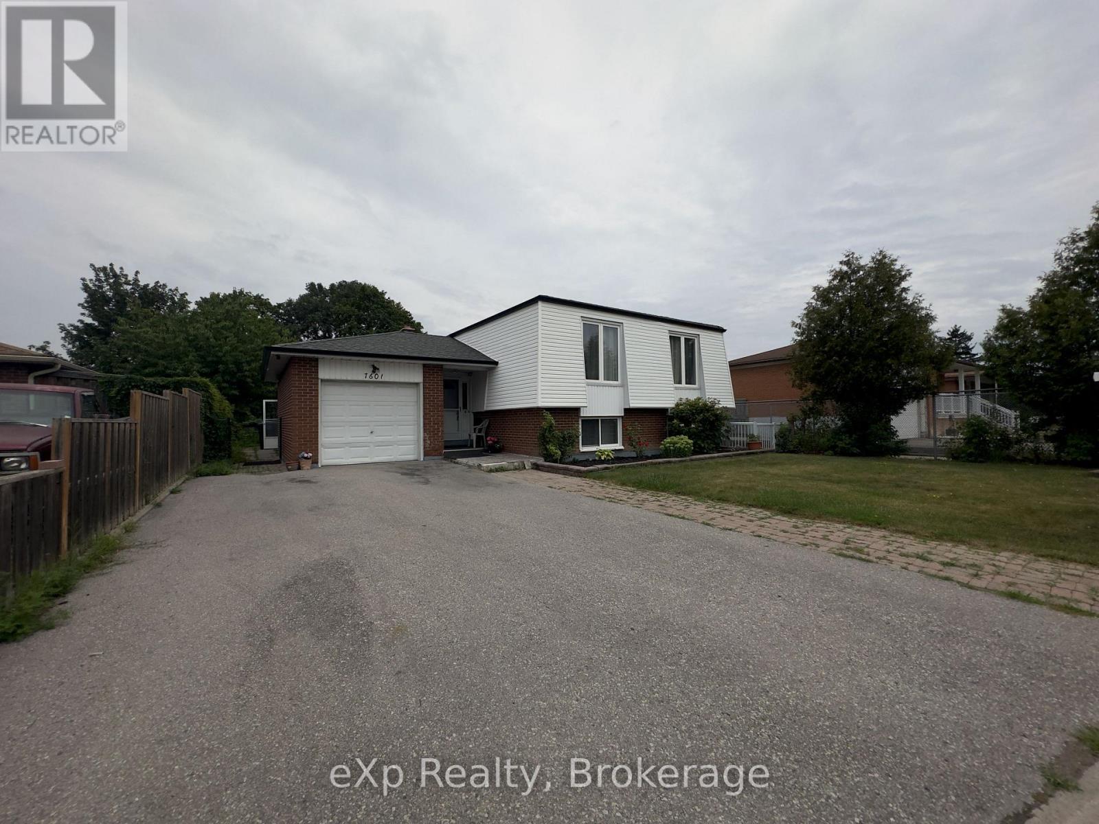 Residential in Mississauga (Malton)