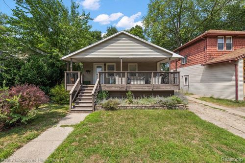 203 E Lewiston Ave, Ferndale, MI, 48220-1355 | Card Image