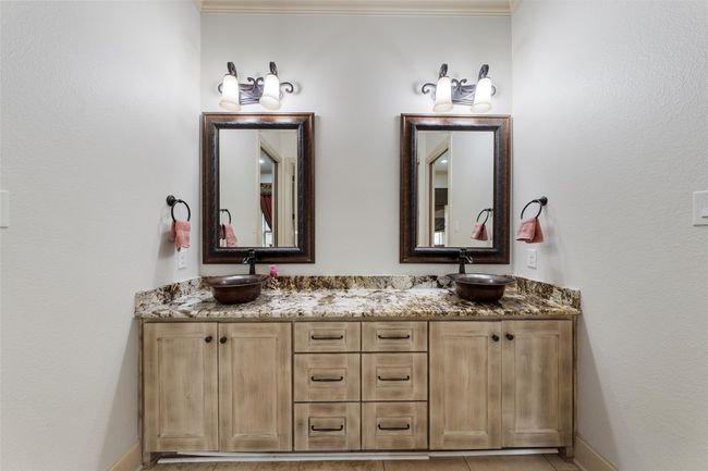 11030 Hidden Blf, House other with 4 bedrooms, 4 bathrooms and null parking in McGregor TX | Image 24