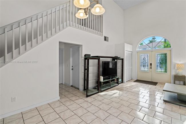 611 Royal Palm Way, House other with 4 bedrooms, 3 bathrooms and null parking in Davie FL | Image 16