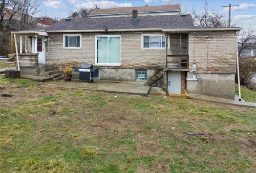 4430 Bowes Ave, West Mifflin, PA, 15122-1704 | Card Image