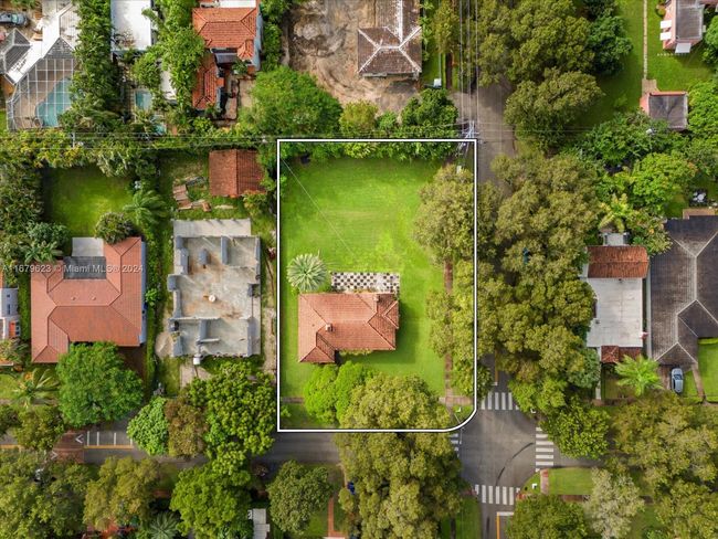 1258 Obispo Ave, House other with 5 bedrooms, 6 bathrooms and null parking in Coral Gables FL | Image 10
