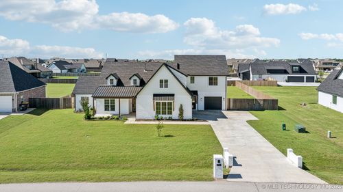 123 E 168th St S, Glenpool, OK, 74033-5278 | Card Image
