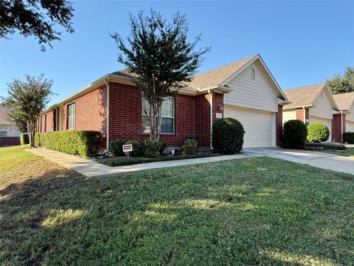 236 Bexar Dr, Lewisville, TX, 75067-6705 | Card Image