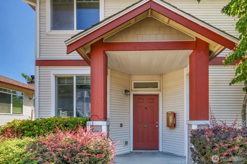 apt-f101-14902 29th Ave W, Lynnwood, WA, 98087-2473 | Card Image
