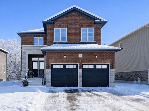 5 Misty Ridge Rd, Wasaga Beach, ON, L9Z0R8 | Card Image