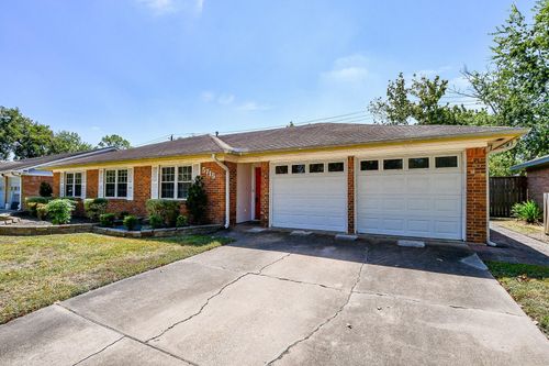 5715 Ettrick Dr, Houston, TX, 77035-4315 | Card Image