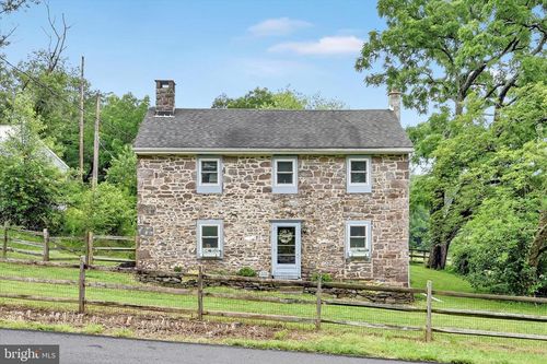 321 Garey Rd, Douglassville, PA, 19518-9311 | Card Image