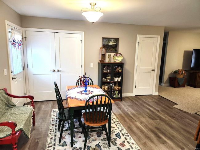 Dining area... | Image 13