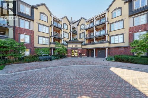 121-3070 Rotary Way, Burlington, ON, L7M0H1 | Card Image