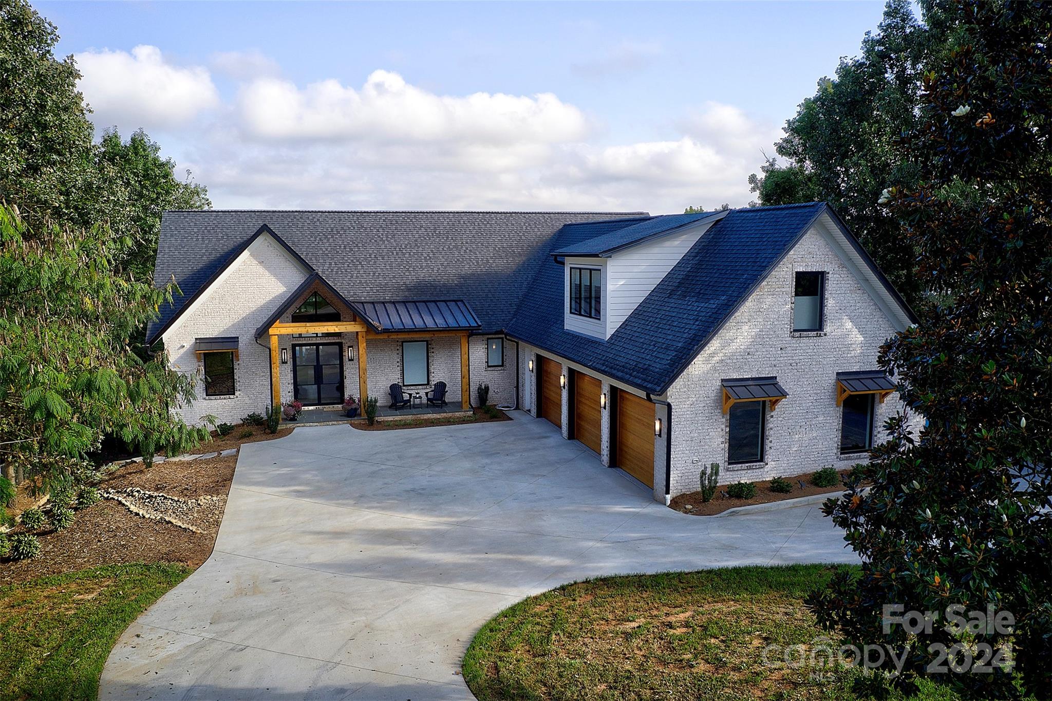 54th Ave, Hickory, NC 28601