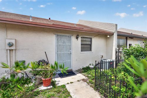 1427 Towhee St, Homestead, FL, 33035 | Card Image