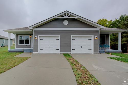 2328 Osprey Ct, Junction City, KS, 66441-4827 | Card Image