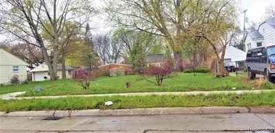 1561 E Harry Avenue, Home with 0 bedrooms, 0 bathrooms and null parking in Hazel Park MI | Image 3