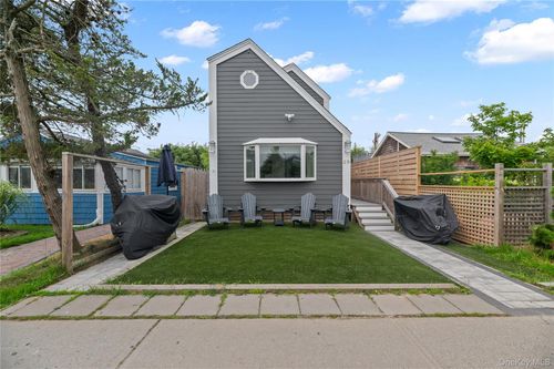 29 Bungalow Walk, Ocean Beach, NY, 11770-2009 | Card Image