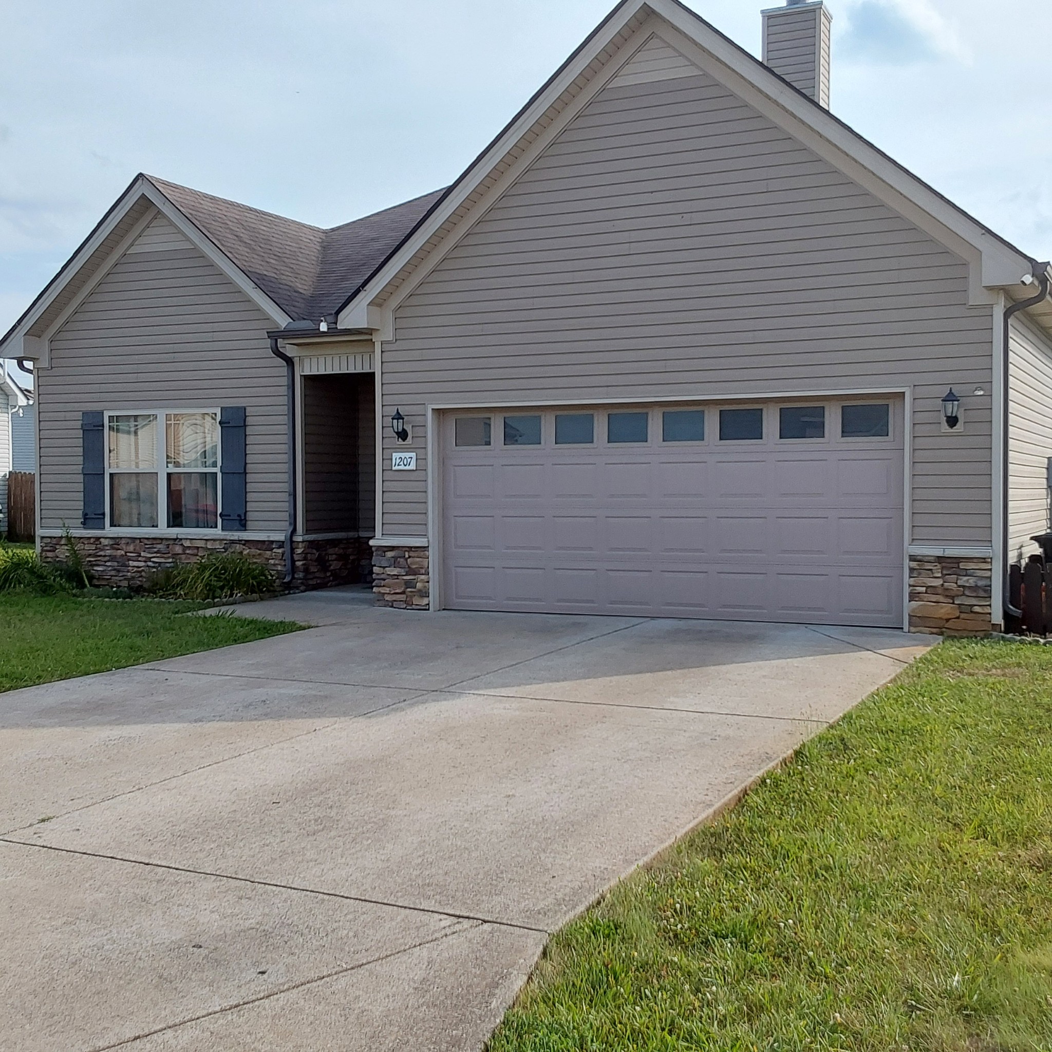 Halverson Dr, Murfreesboro, TN 37128