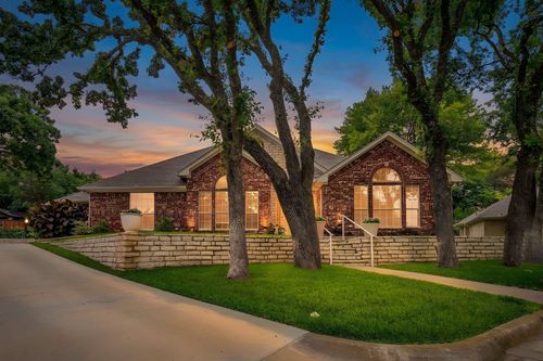 117 Countryside Ct, Weatherford, TX, 76087-3825 | Card Image