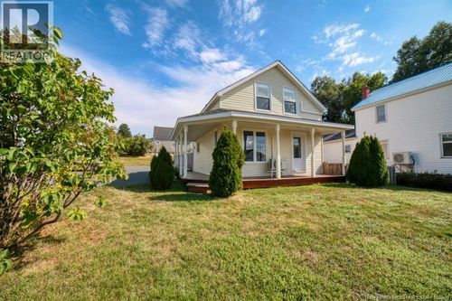1109 King Ave, Bathurst, NB, E2A1S3 | Card Image