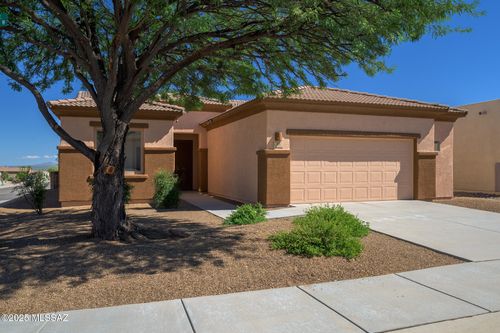 88 N Kokomo Drive, Green Valley, AZ, 85614 | Card Image
