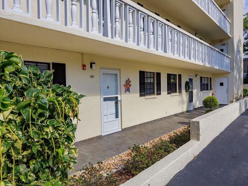 105-101 N Grandview Street, Mount Dora, FL, 32757 | Card Image