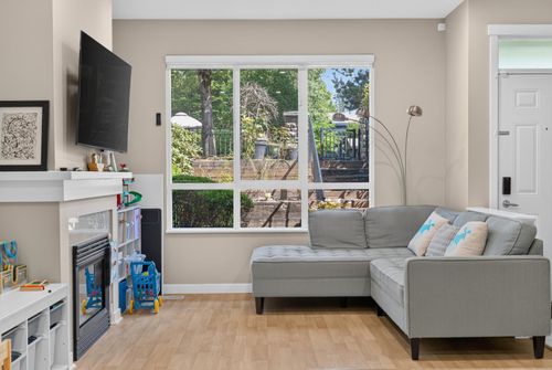 17-9088 Halston Crt, Burnaby, BC, V3N0A7 | Card Image