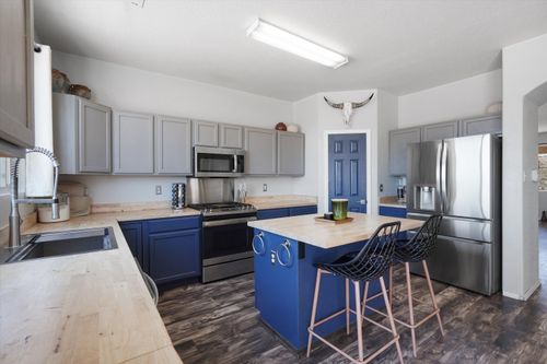 2511 Clear Sky St Sw, Los Lunas, NM, 87031-6442 | Card Image