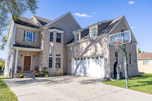 404 Stryker St, South Lyon, MI, 48178-1479 | Card Image