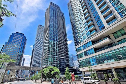 2701-33 Bay St, Toronto, ON, M5J2Z3 | Card Image