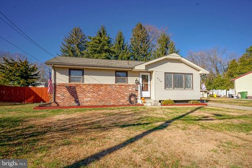 416 Wedgewood Dr, TURNERSVILLE, NJ, 08012-1528 | Card Image