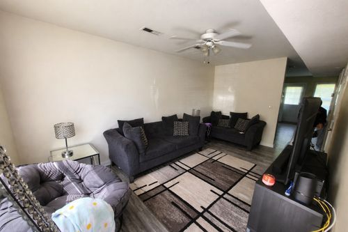 apt-b-914 Kingsbury Dr, Clarksville, TN, 37040-2627 | Card Image