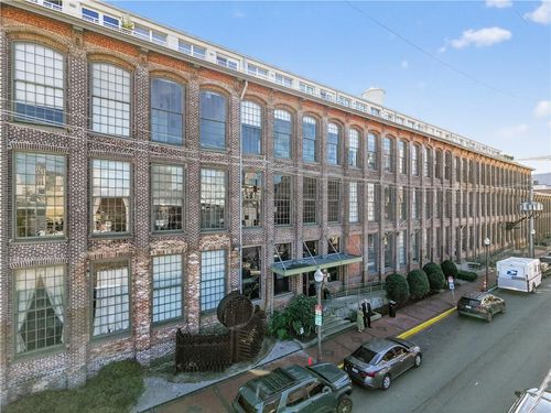 unit-336-920 Poeyfarre St, New Orleans, LA, 70130-3838 | Card Image