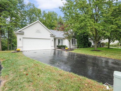 902 Hickory Creek Dr, Temperance, MI, 48182-2326 | Card Image
