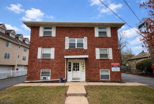 93 Centre St, Nutley, NJ, 07110-3748 | Card Image