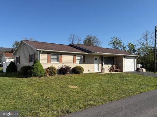 31 N Hummingbird St, KEYSER, WV, 26726-7487 | Card Image