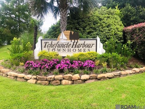 s7-127 Highway 22 E, Madisonville, LA, 70447-9452 | Card Image