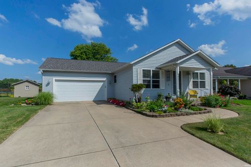 2916 Wild Cherry Rdg W, Mishawaka, IN, 46544-6905 | Card Image