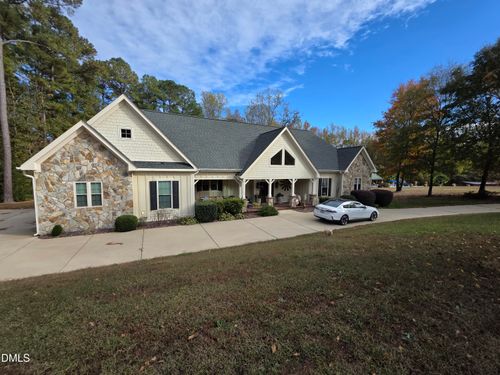 413 Johnson Town Rd, Zebulon, NC, 27597-6184 | Card Image