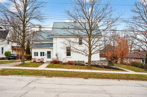 {{alt}} | Card Image