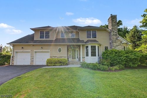 83 Schindler Ct, Parsippany, NJ, 07054-3309 | Card Image