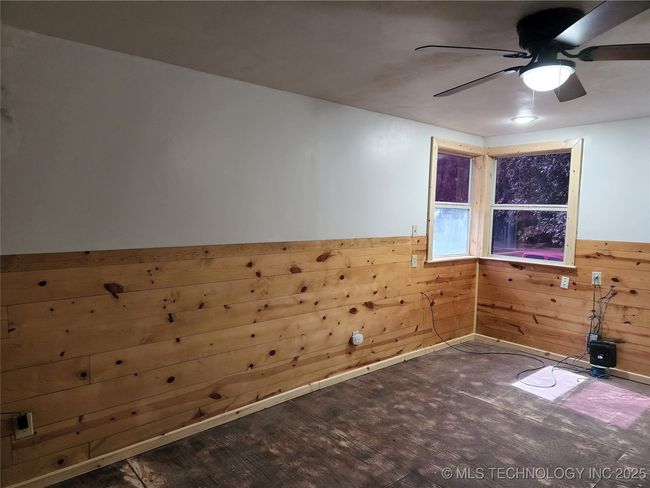 downstairs bedroom/office | Image 18