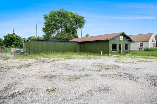 1223 E Caro Rd, Caro, MI, 48723-1205 | Card Image