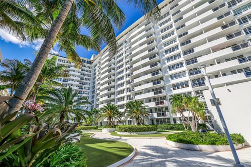 502-100 Lincoln Rd, Miami Beach, FL, 33139-2013 | Card Image
