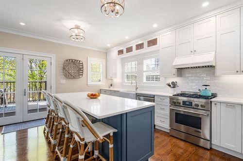6 Woods Pl, Boston, MA, 02129-1431 | Card Image