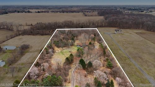 1282 Van Vleet Rd, Flushing, MI, 48433-9732 | Card Image