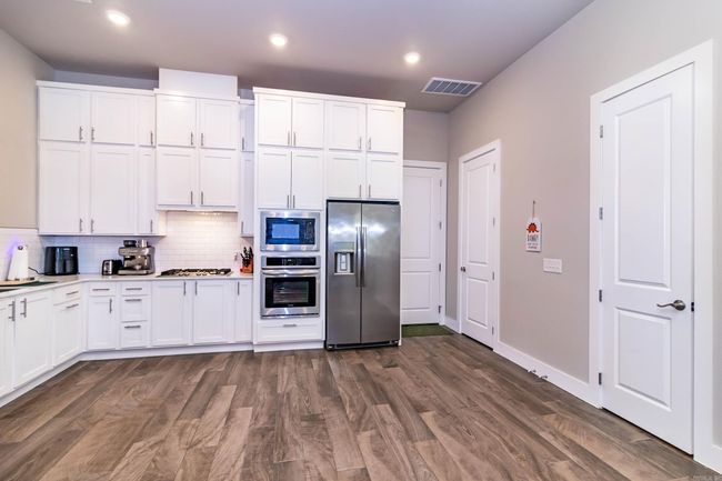 146 E South St, House other with 3 bedrooms, 3 bathrooms and null parking in Fayetteville AR | Image 6